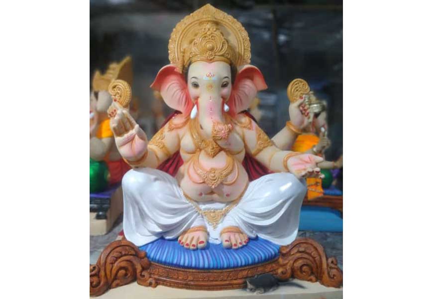 Shadu Mati Ganpati Murti photograph 30